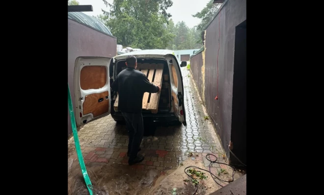 Aktīvi notiek dzīvnieku pārvadāšana.