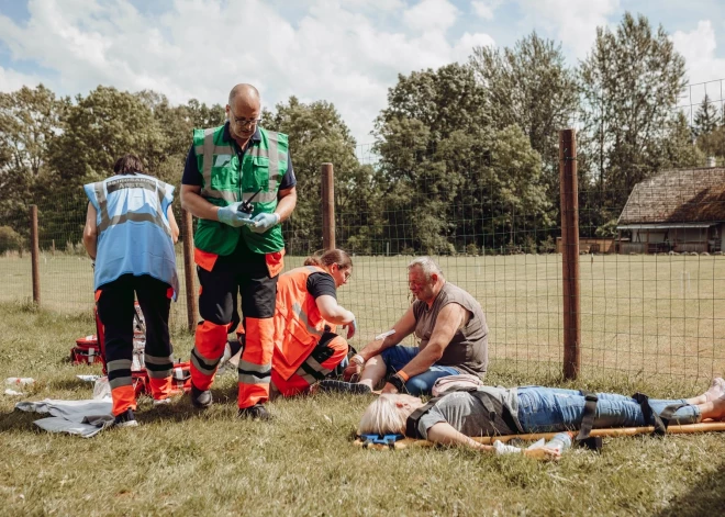 27.07.2024. Līgatnē Neatliekamās medicīniskās palīdzības dienests veicis ārkārtas situāciju mācības ar lielāko cietušo skaitu dienesta vēsturē - 86 cietušajiem.