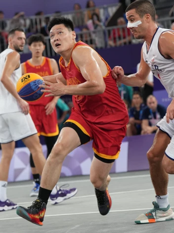 Žens Nins pagaidām ir Parīzes olimpisko spēļu rezultatīvākais 3x3 basketbolists. Viņa sniegums palīdzēja pieveikt arī vareno Serbiju.