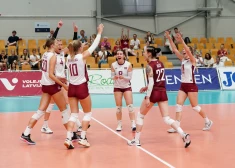 Latvijas sieviešu volejbola izlasei pārliecinoša uzvara atkārtotajā pārbaudes spēlē pret Dāniju
