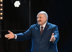 Lukašenko: ar Baltkrievijā aizturētajiem Latvijas jauniešiem apietas "cilvēcīgi"