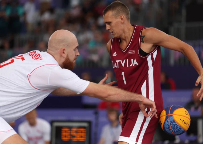 Arī poļi nebija pretinieki! Mūsu 3x3 basketbola izlase olimpisko grupu turnīru pabeidz perfekti