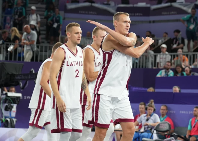 Latvijas 3x3 basketbolisti Nauris Miezis, Kārlis Lasmanis, Francis Lācis un Zigmārs Raimo pirmdien cieta zaudējumu Parīzes olimpisko spēļu sacensību cīņā par bronzas medaļām.