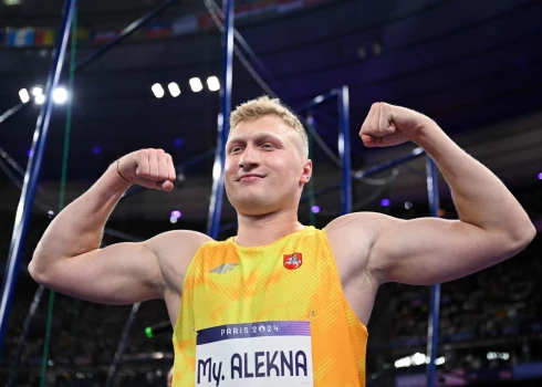 Second placed Lithuania's Mykolas Alekna celebrates after the men's discus throw final of the athletics event at the Paris 2024 Olympic Games at Stade de France in Saint-Denis, north of Paris, on August 7, 2024. (Photo by Kirill KUDRYAVTSEV / AFP)