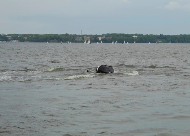 Семейная трагедия во Франции: мать погибла после столкновения с водным мотоциклом дочерей-близнецов