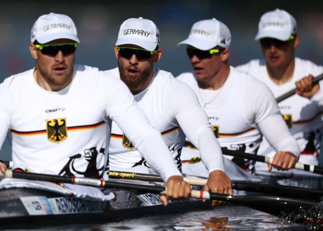 Vācijas smaiļotāju četrinieks dramatiskā 500 metru finālā izcīna zeltu