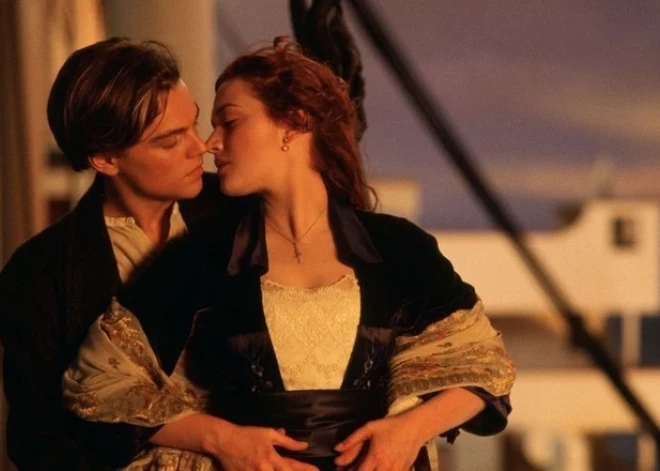 ФОТО: как в Риге 26 лет назад проходила премьера фильма "Титаник"