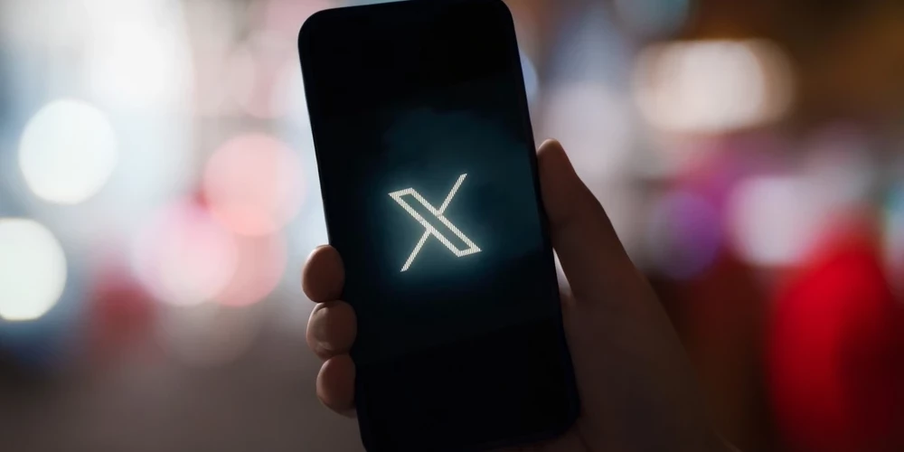 Platforma "X".