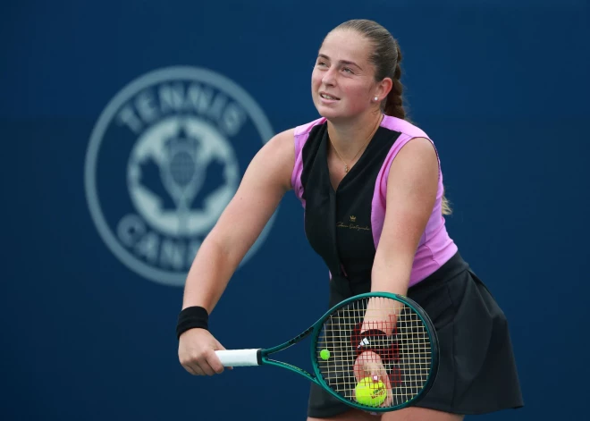 Ostapenko noslēdz Toronto turnīru ar pārliecinošu sakāvi otrajā kārtā