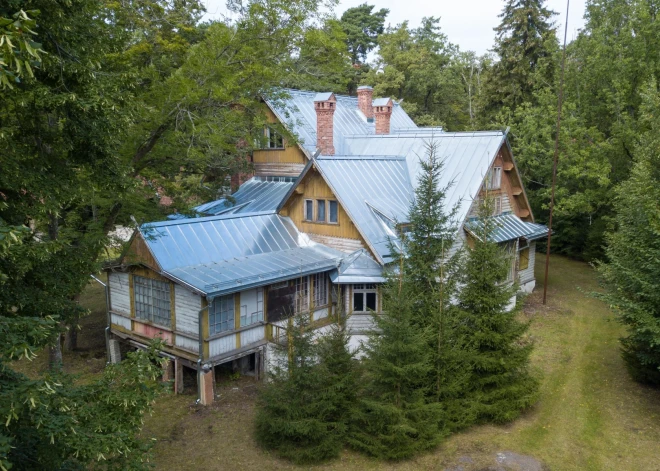 Pēdējos 30 gadus muiža stāv tukša. Pirms tam tajā ilgus gadus atradās padomju pionieru nometne. Foto: Igaunijas valsts nekustamā īpašuma pārvaldnieks "Riigi Kinnisvara" (RKAS) 