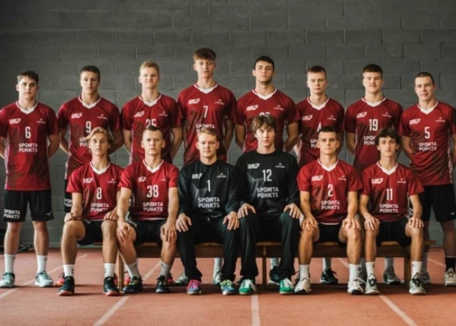 Latvijas handbolisti Eiropas U-18 čempionāta mačā spēlē neizšķirti ar Slovākiju 