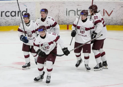  Latvijas U-20 "bordo" izlase ar 10:1 (2:0, 2:1, 6:0) sagrāva NCAA čempionāta vienību Kāsltonas "Spartans".