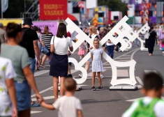 Rīgas dzimšanas dienas svinības "Rīga aug" Krastmalā.