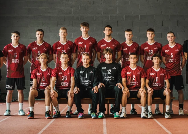 Latvijas handbolisti Eiropas U-18 čempionāta B divīzijas turnīra finālā piedzīvo zaudējumu