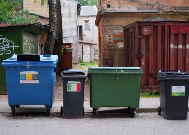 Iedzīvotājiem atkritumu nešķirošana izmaksās aizvien dārgāk, brīdina SPRK