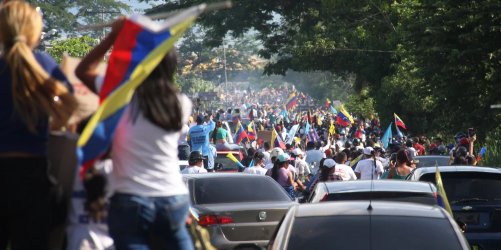 Vēlas mainīt varu Venecuēlā.