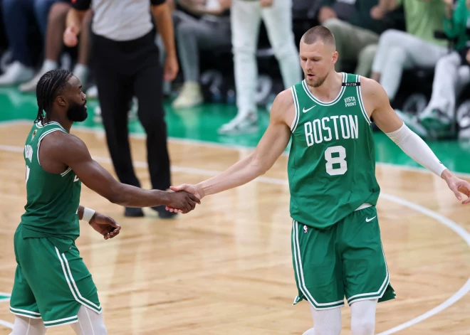 Porziņģa pārstāvēto "Celtics" varētu iegādāties pasaulē otrs bagātākais cilvēks