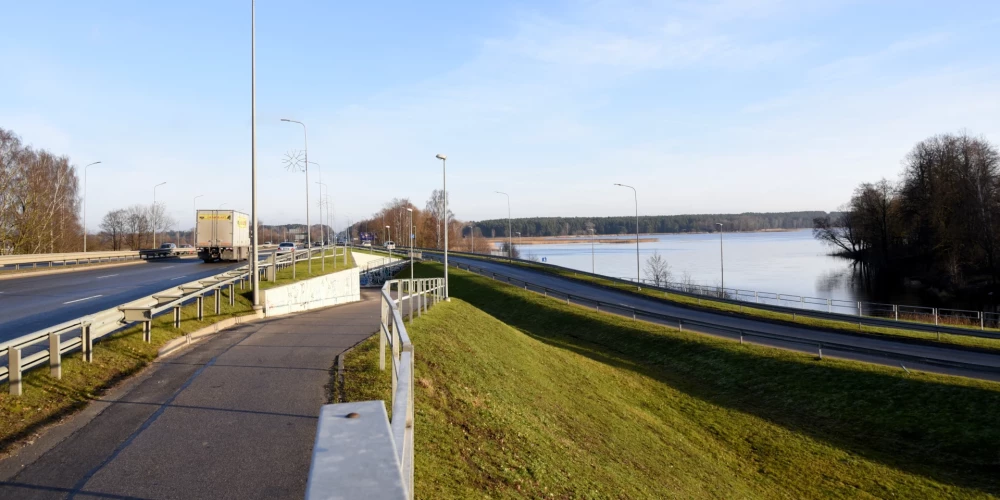 A2 autoceļš Rīga—Sigulda—Igaunijas robeža jeb Vidzemes šoseja.