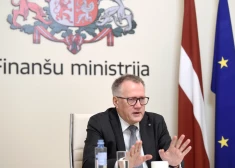 Finanšu ministrs Arvils Ašeradens.