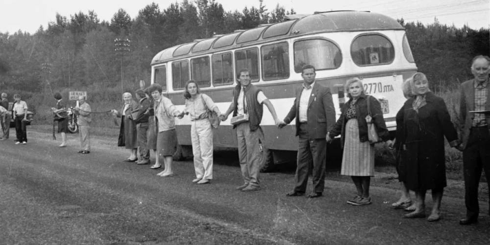 Жители Прейли - участники Балтийского пути 23 августа 1989 года.