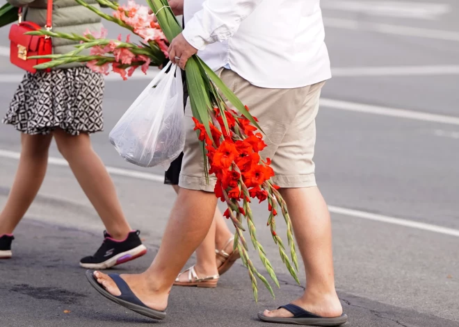 Jauniešiem, vecākiem un skolotājiem piedāvā psihoemocionālo atbalstu saistībā ar 1. septembra tuvošanos