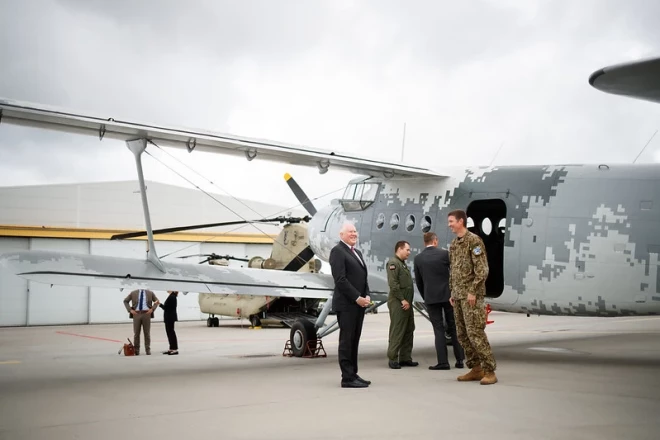 ASV Gaisa spēku sekretārs apmeklē NBS Aviācijas bāzi “Lielvārde”.