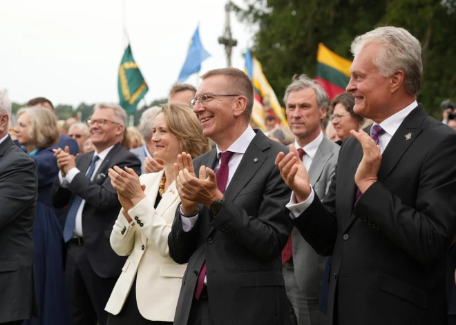 Baltijas ceļa 35. gadadienai veltīts pasākums Pasvalē, Lietuvā.