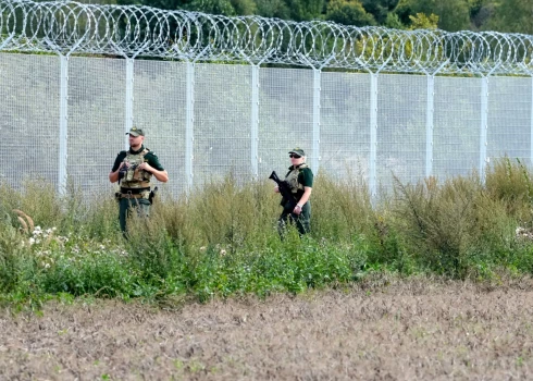 Palielinoties nelegālās imigrācijas spiedienam, no 13.marta līdz 12.septembrim, atkal ir spēkā pastiprināts Latvijas-Baltkrievijas robežas apsargāšanas režīms.