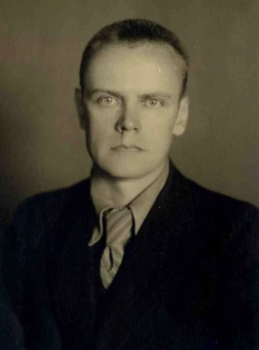 Siseņu vadonis Bruno Kalniņš, 1936. gada uzņēmums.