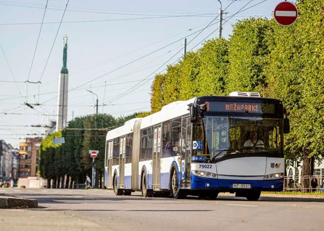 Pirmajā mācību gada dienā Rīgas sabiedriskais transports būs bez maksas