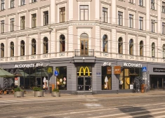 McDonald's restorāns Vecrīgā