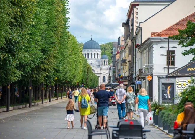 Lietuvā minimālā alga būs 1038 eiro, lemj valdība