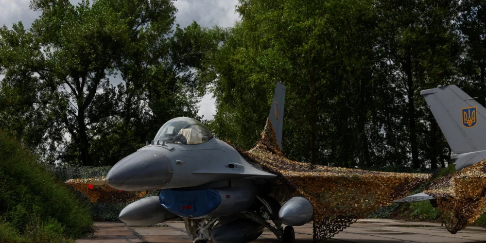 Украинский истребитель F-16.