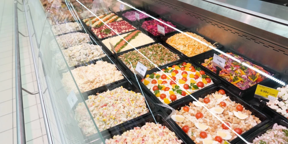 В последние годы спрос на готовую кулинарную продукцию стремительно растет, и для его удовлетворения нам необходимо привлекать людей, которые хотят работать поближе к дому.