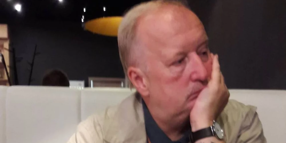 Saistībā ar "Rēzeknes siltumtīklu" darbinieku braucienu uz Prāgu, piektdien no amata atstādināts pašvaldības izpilddirektors Raimonds Olehno.