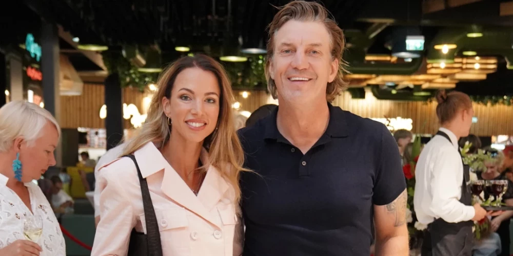 Attiecības, ballītes, burziņi un TV jaunumi - nedēļas spilgtākie notikumi pašmāju šovbiznesā.