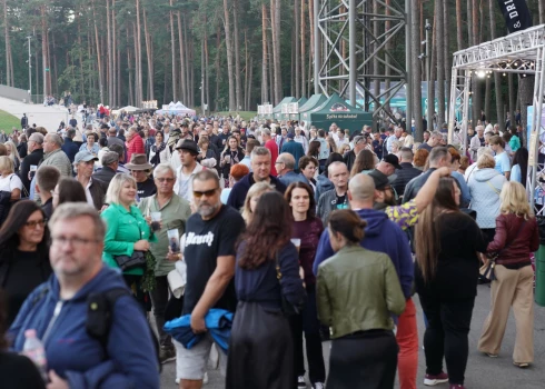 Grupas "Jumprava" lielkoncerts Mežaparkā.