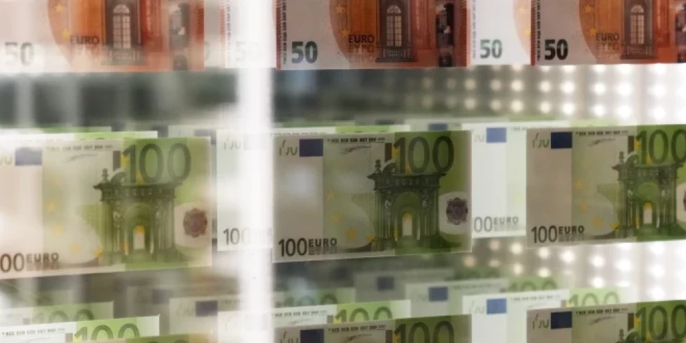 Lai gan nodokļu ieņēmumi atpaliek no plānotā, šogad iekasēts par 6,5 procentiem vairāk nekā pērn.