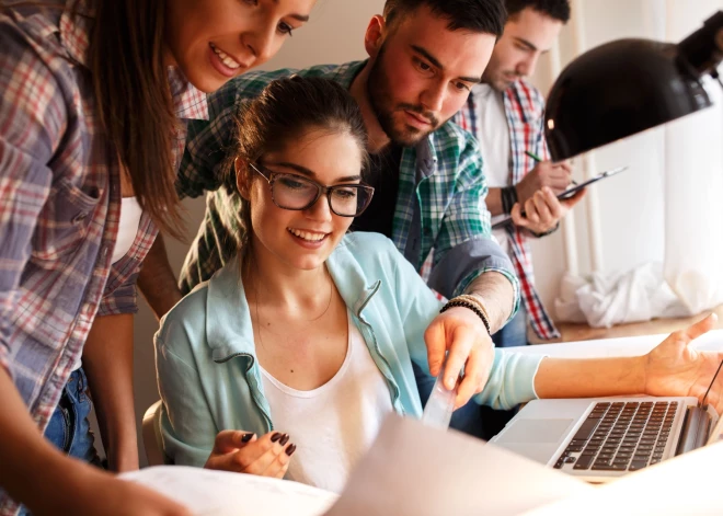 Situācija nav tik drūma: ko par jauniešiem bezdarbniekiem saka statistika?