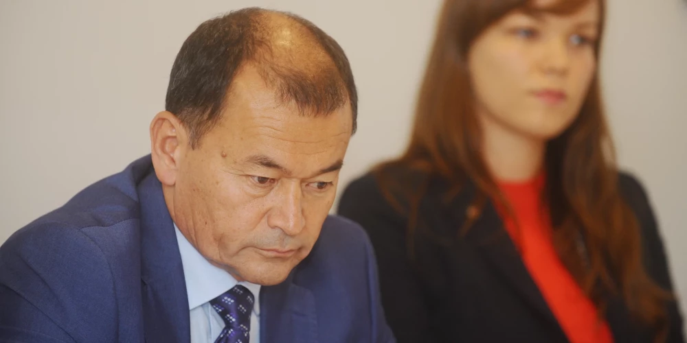 Gulami Latvijā atzīts par vainīgu apsūdzībā par kokvilnas kravas piesavināšanos.