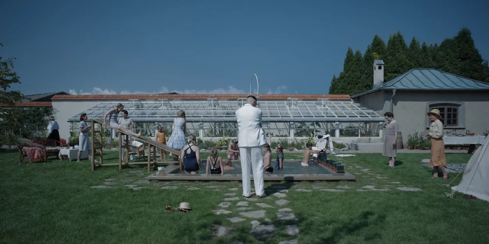 Meistarīgi uzņemtā "Interešu zona" ir viena no pagājušā gada šokējošākajām un nozīmīgākajām filmām.