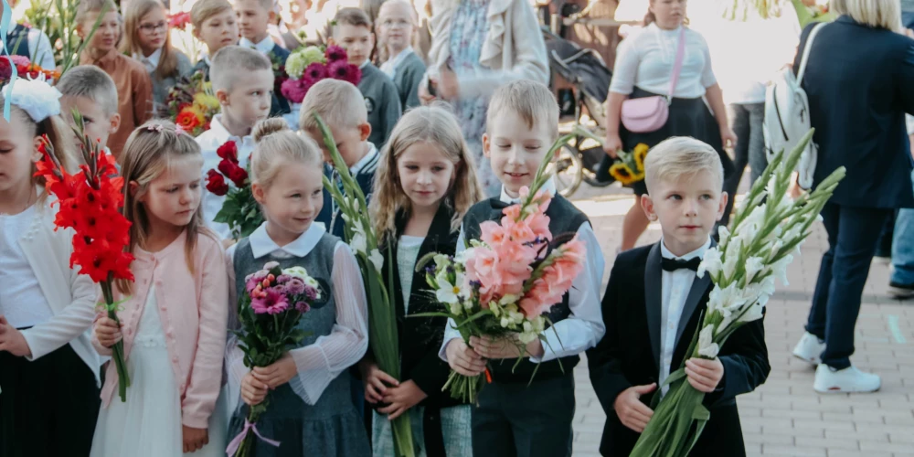 Carnikavas vidusskolas svinīga atvēršana (foto: Dārta Zaļkalne, Ādažu novada pašvaldība)