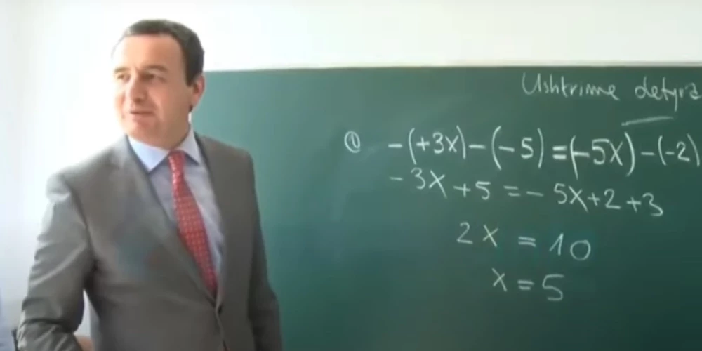 Kosovas premjerministrs Albins Kurti ar nepareizo atrisinājumu (ekrānuzņēmums no video)