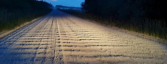 Nevis ceļš, bet redele – tādi bieži vien ir astoņi kilometri no Liepājas–Ventspils šosejas līdz Ziemupei.