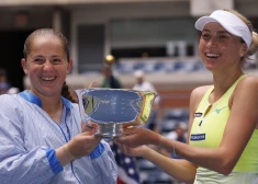 Aļona Ostapenko un Ludmila Kičenoka pēc triumfa "US Open".