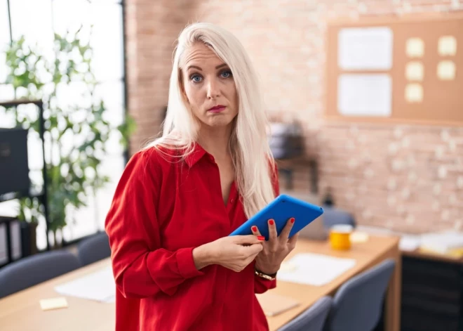 Neatpūtušies un miega badā: jaunākā aptauja atklāj satraucošus datus par Latvijas iedzīvotāju dzīvesveidu