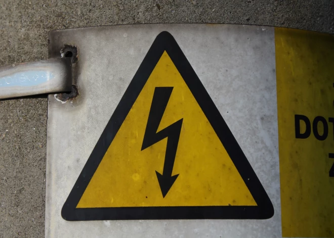 Elektrības cena biržā pirmdien ir 32 reizes zemāka, salīdzinot ar pagājušās nedēļas sākumu