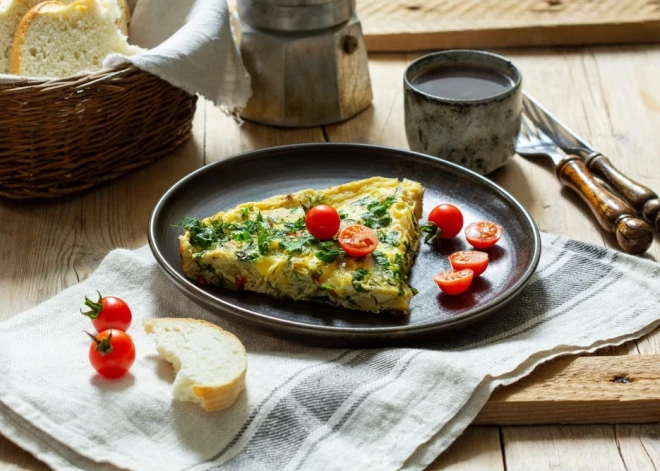 Svarīgākā lieta, lai brokastīs izdotos ideāla omlete. Trīs receptes