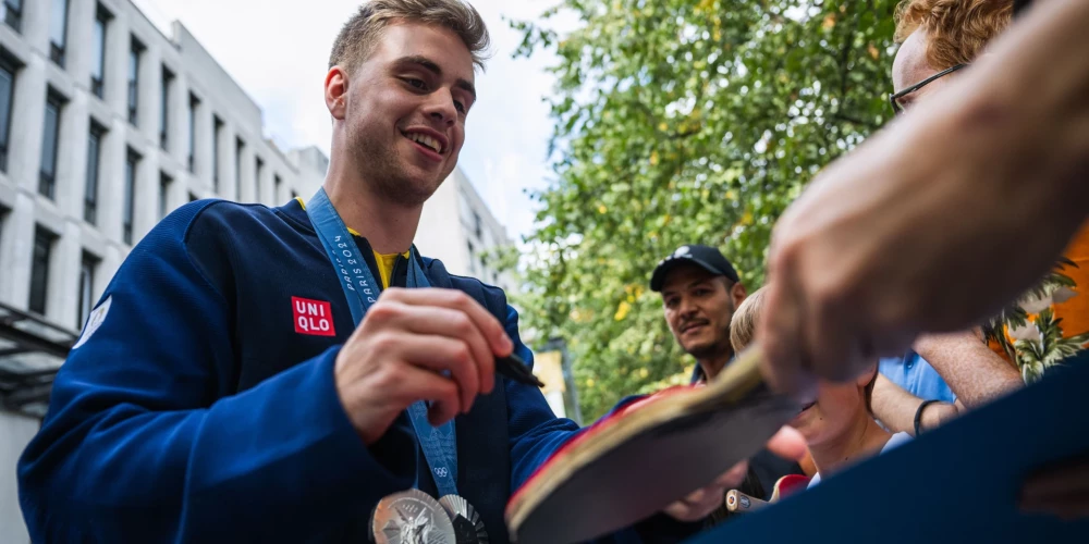 Truls Meregards ar izcīnīto medaļu.