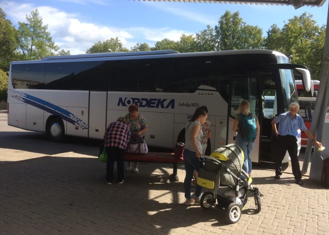 Kurzemē un Zemgalē ieviestas būtiskas izmaiņas vairāku reģionālo autobusu maršrutos